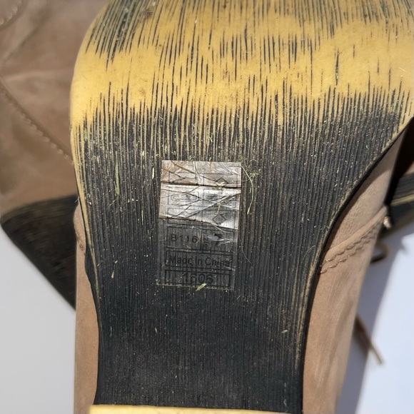 Blowfish  Sea Booties Ankle Boots Wheat Fawn/Tan Sz 7 - Picture 9 of 9